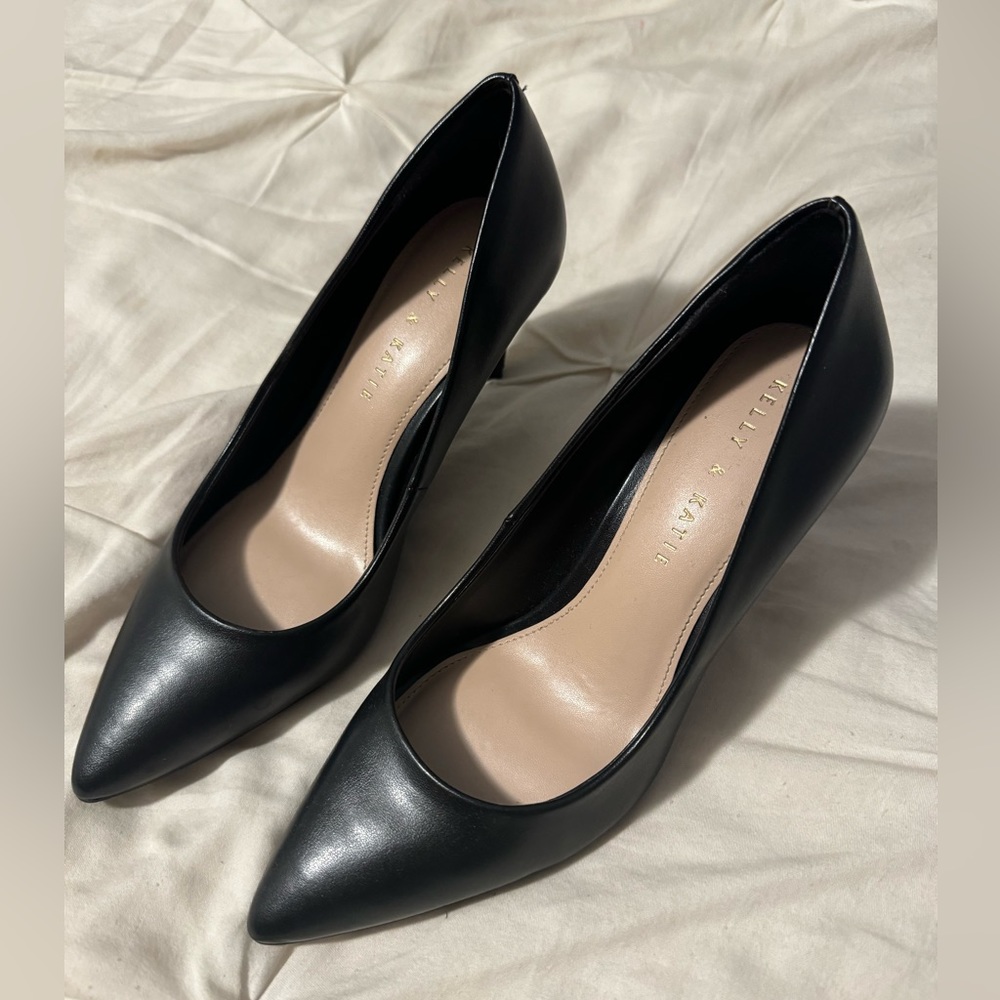 Kelly and Katie Black Pumps